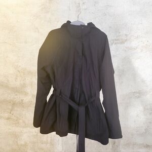 Women's Northface Raincoat